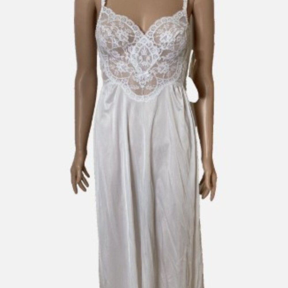 NWT OLGA White 91360 Small Nightgown Brand New with Tags